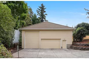 11007 SW 32nd Ave, Portland, OR 97219 - Photo 4