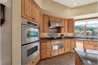 130 Stengar Ln, Roseburg, OR 97471 - Photo 10