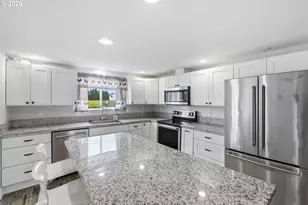 17673 S Hattan Rd, Oregon City, OR 97045 - Photo 6