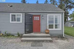 17673 S Hattan Rd, Oregon City, OR 97045 - Photo 2