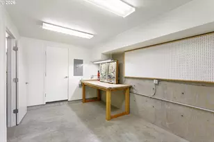4458 SE Stark St, Portland, OR 97215 - Photo 38