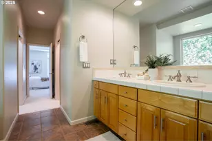 9614 NW Durrett St, Portland, OR 97229 - Photo 22