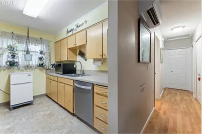 11341 SW Springwood Dr, Portland, OR 97223 - Photo 14