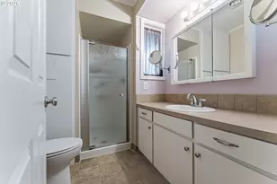 11341 SW Springwood Dr, Portland, OR 97223 - Photo 18