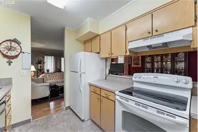 11341 SW Springwood Dr, Portland, OR 97223 - Photo 12