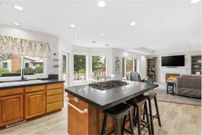 2652 SW Phyllis Dr, Gresham, OR 97080 - Photo 16