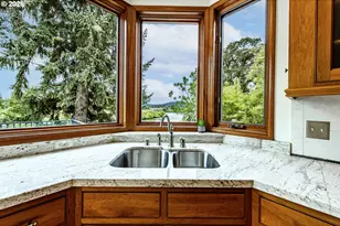 441 W D St, Springfield, OR 97477 - Photo 18