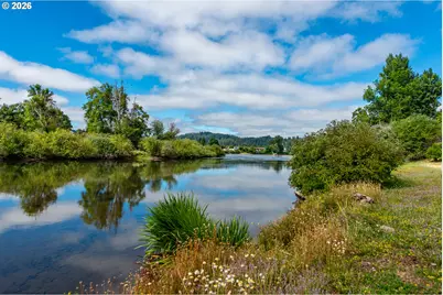 441 W D St, Springfield, OR 97477 - Photo 42