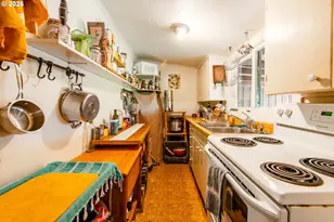 441 W D St, Springfield, OR 97477 - Photo 46