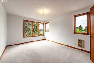 441 W D St, Springfield, OR 97477 - Photo 36