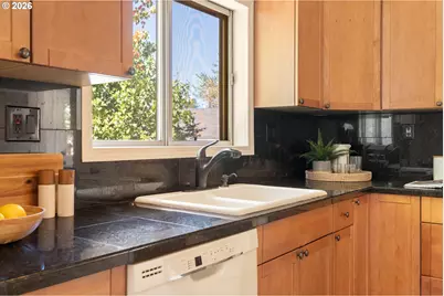 150 E Arlington St, Gladstone, OR 97027 - Photo 22