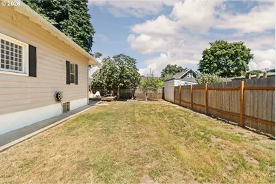 150 E Arlington St, Gladstone, OR 97027 - Photo 40