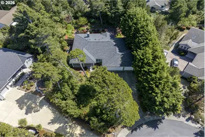 109 Ocean View Ct, Florence, OR 97439 - Photo 6