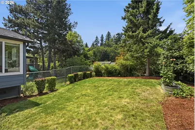 2130 SW Marigold St, Portland, OR 97219 - Photo 46