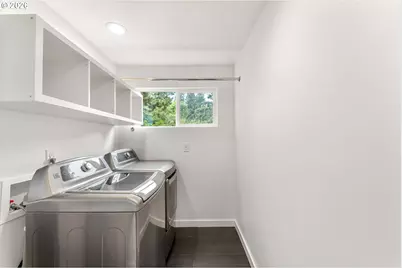 2130 SW Marigold St, Portland, OR 97219 - Photo 28