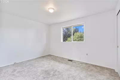 13017 Setera Cir, Oregon City, OR 97045 - Photo 14