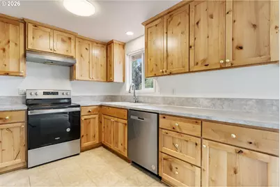 13017 Setera Cir, Oregon City, OR 97045 - Photo 6