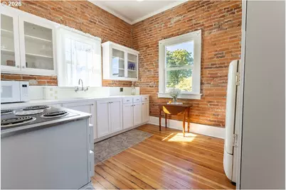 811 E 1st St, Newberg, OR 97132 - Photo 30