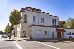 811 E 1st St, Newberg, OR 97132 - Photo 1