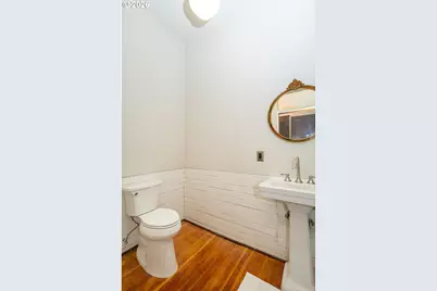 811 E 1st St, Newberg, OR 97132 - Photo 22