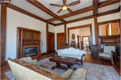 811 E 1st St, Newberg, OR 97132 - Photo 42