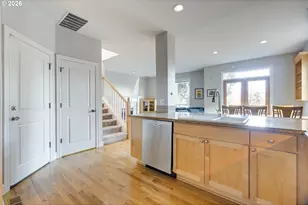 6014 S View Point Ter, Portland, OR 97239 - Photo 8