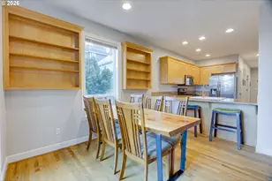 6014 S View Point Ter, Portland, OR 97239 - Photo 10