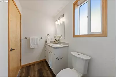 749 St Charles St, Eugene, OR 97402 - Photo 26