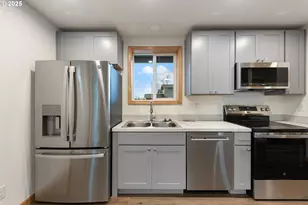 749 ST Charles Street, Eugene, OR 97402 - Photo 12