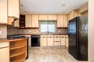 6700 N Boston Ave, Portland, OR 97217 - Photo 8