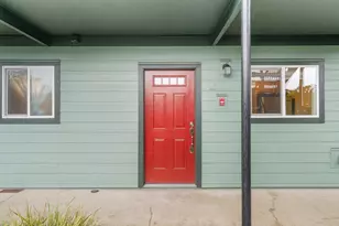 9333 N Lombard St, Portland, OR 97203 - Photo 2