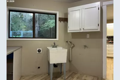 2225 Maine Ct, North Bend, OR 97459 - Photo 24