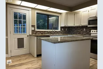 2225 Maine Ct, North Bend, OR 97459 - Photo 16