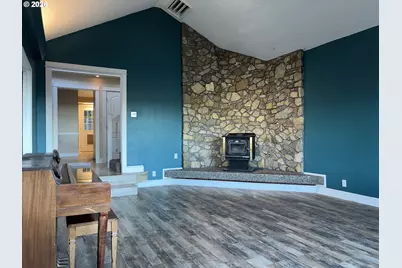 2225 Maine Ct, North Bend, OR 97459 - Photo 6