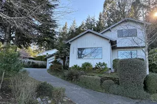 2225 Maine Ct, North Bend, OR 97459 - Photo 1