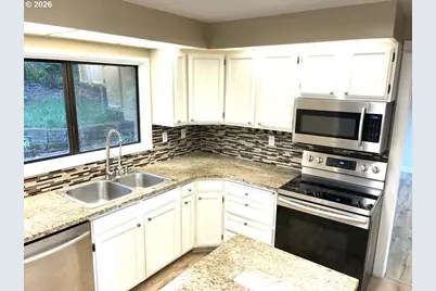 2225 Maine Ct, North Bend, OR 97459 - Photo 14
