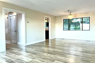 2225 Maine Ct, North Bend, OR 97459 - Photo 10