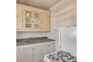 612 E Burnside St, Portland, OR 97214 - Photo 4