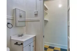 612 E Burnside St, Portland, OR 97214 - Photo 6