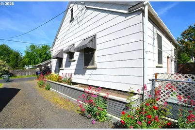 518 NW 9th St, Pendleton, OR 97801 - Photo 4