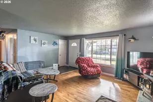 266 Sherwood Dr, Sutherlin, OR 97479 - Photo 28