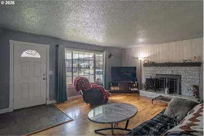 266 Sherwood Dr, Sutherlin, OR 97479 - Photo 10