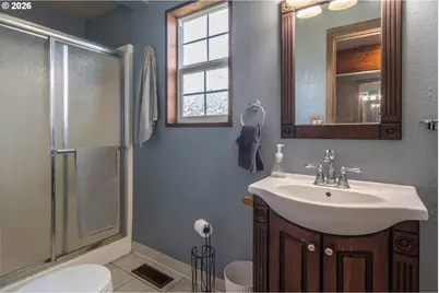266 Sherwood Dr, Sutherlin, OR 97479 - Photo 22