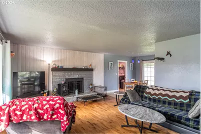 266 Sherwood Dr, Sutherlin, OR 97479 - Photo 12