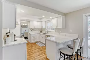12405 SW Berryhill Ln, Beaverton, OR 97008 - Photo 10