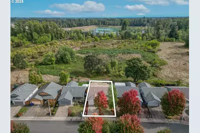 1748 Salmon River St NW, Salem, OR 97304 - Photo 2