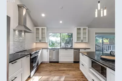 12027 SE 115th Ave, Happy Valley, OR 97086 - Photo 10