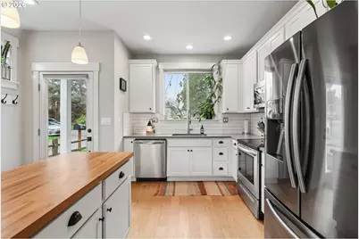 9212 N Polk Ave #A, Portland, OR 97203 - Photo 10