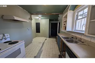 595 SW Clay St, Dallas, OR 97338 - Photo 8