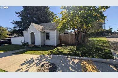 595 SW Clay St, Dallas, OR 97338 - Photo 2